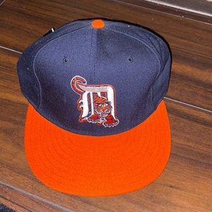 Detroit Tigers new era baseball hat. Vintage logo. NWT.